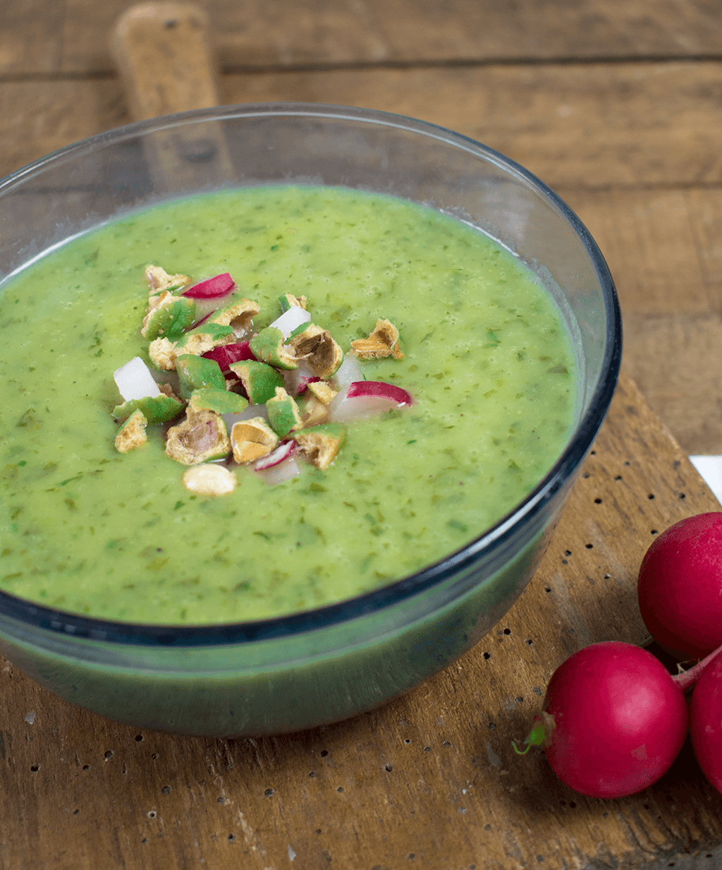 Suppe aus Radieschenblättern, Suppe aus den Blättern von Radieschen