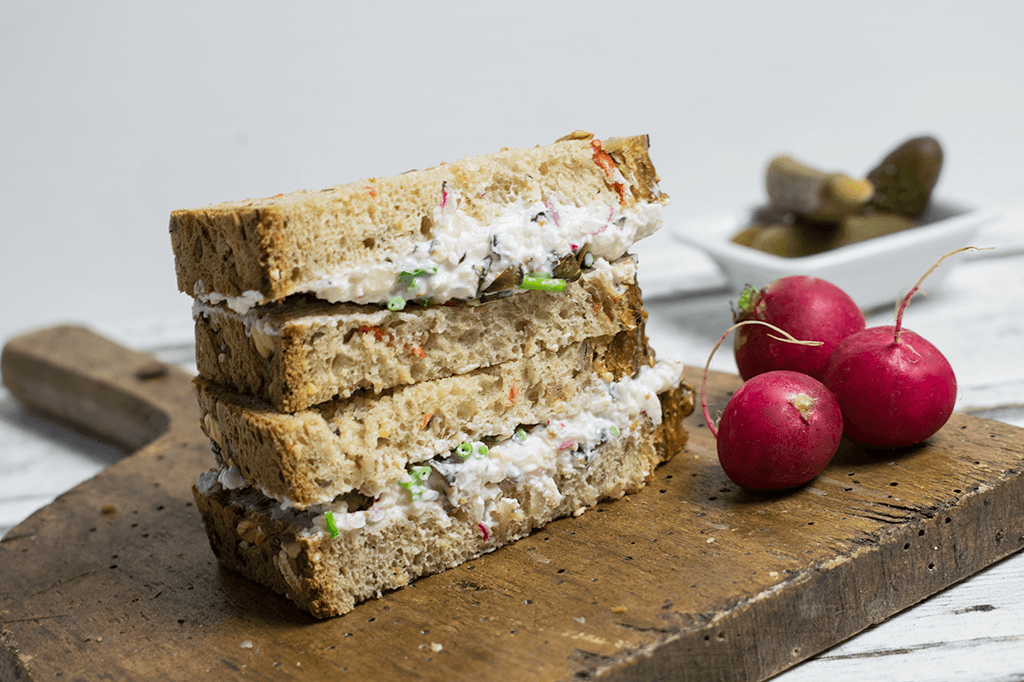 Radieschenquark mit Meerrettich und Kürbiskernen