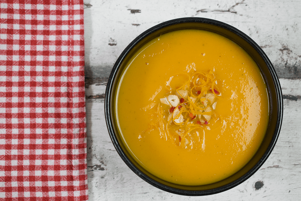 Süßkartoffelsuppe mit Ingwer und Kokosmilch