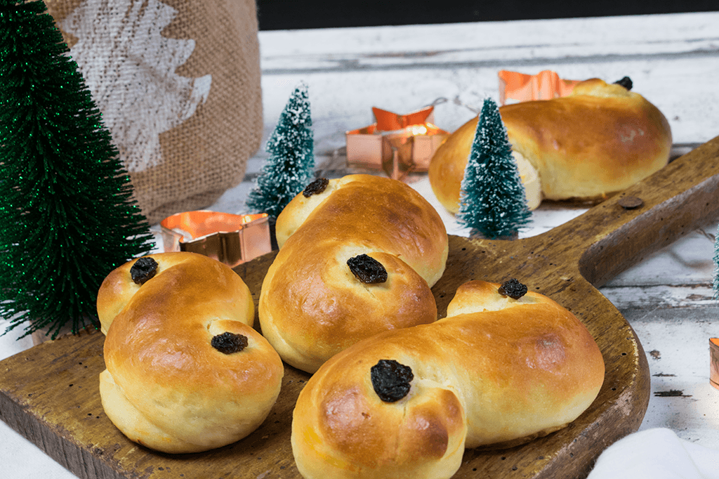 Schwedische Lussekatter, Hefegebäck mit Safran