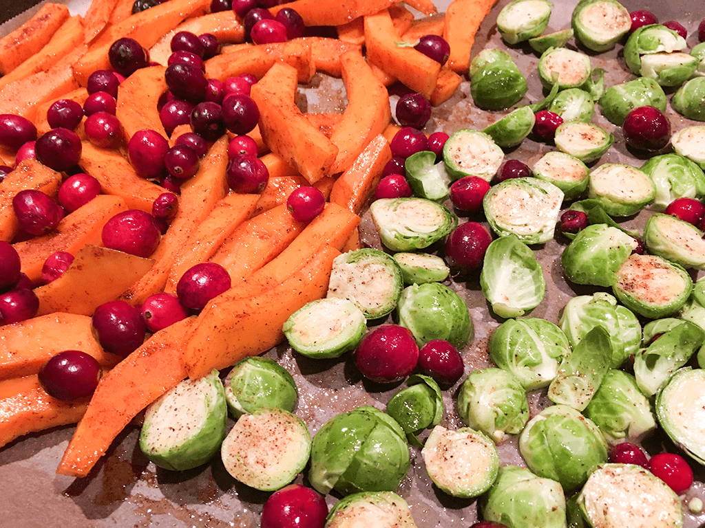 Ofenkürbis mit Rosenkohl und Cranberries