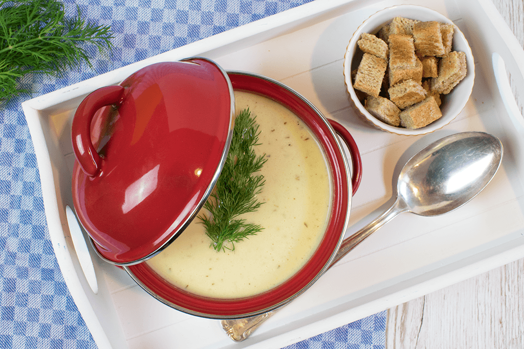 Senfsüppchen, Senfsuppe mit Schmorgurken, Buttermilch und Dill