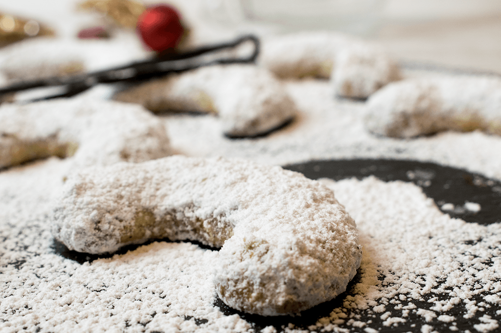 Vegane Vanillekipferl mit einer Prise Tonkabohne