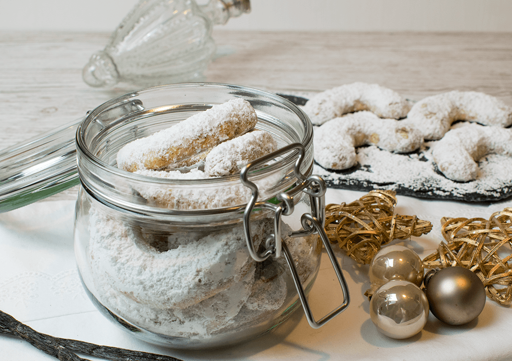 Vegane Vanillekipferl mit einer Prise Tonkabohne