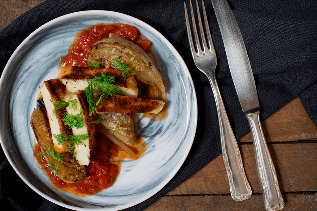 Geschmorter Fenchel mit gegrilltem Halloumi und Paprikaconfit