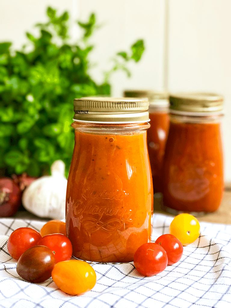 Fruchtiger Aprikosenketchup, BBQ-Ketchup und Tomatenketchup, selbstgemacht