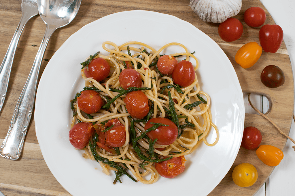 Pasta mit Queller und Cherrytomaten