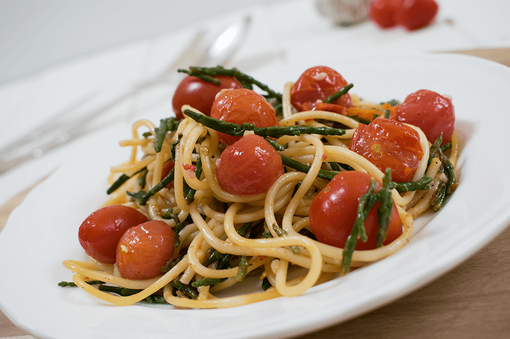 Pasta mit Queller und Cherrytomaten