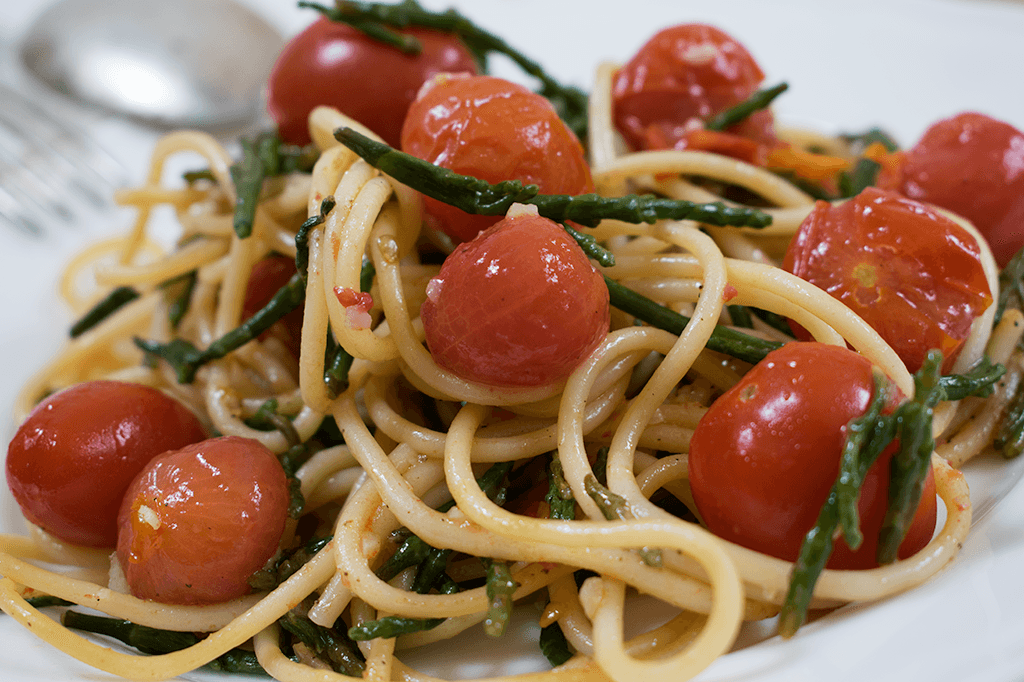 Pasta mit Queller und Cherrytomaten