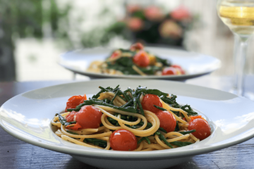 Pasta mit Queller und Cherrytomaten