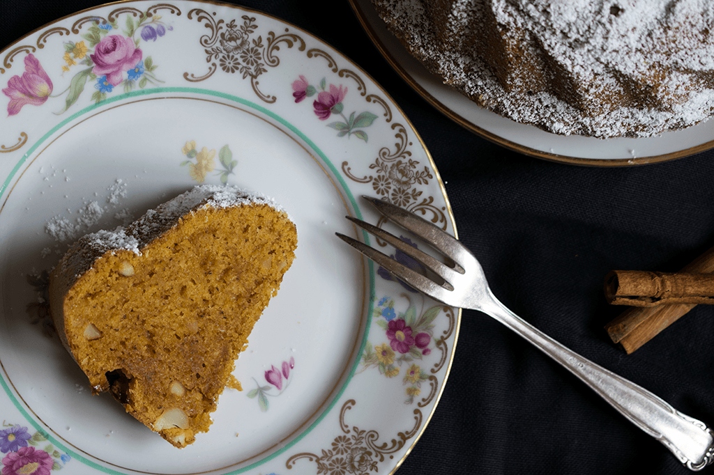 veganer Süßkartoffel Gugelhupf, veganer Süßkartoffel Kuchen mit zahlreichen Gewürzen