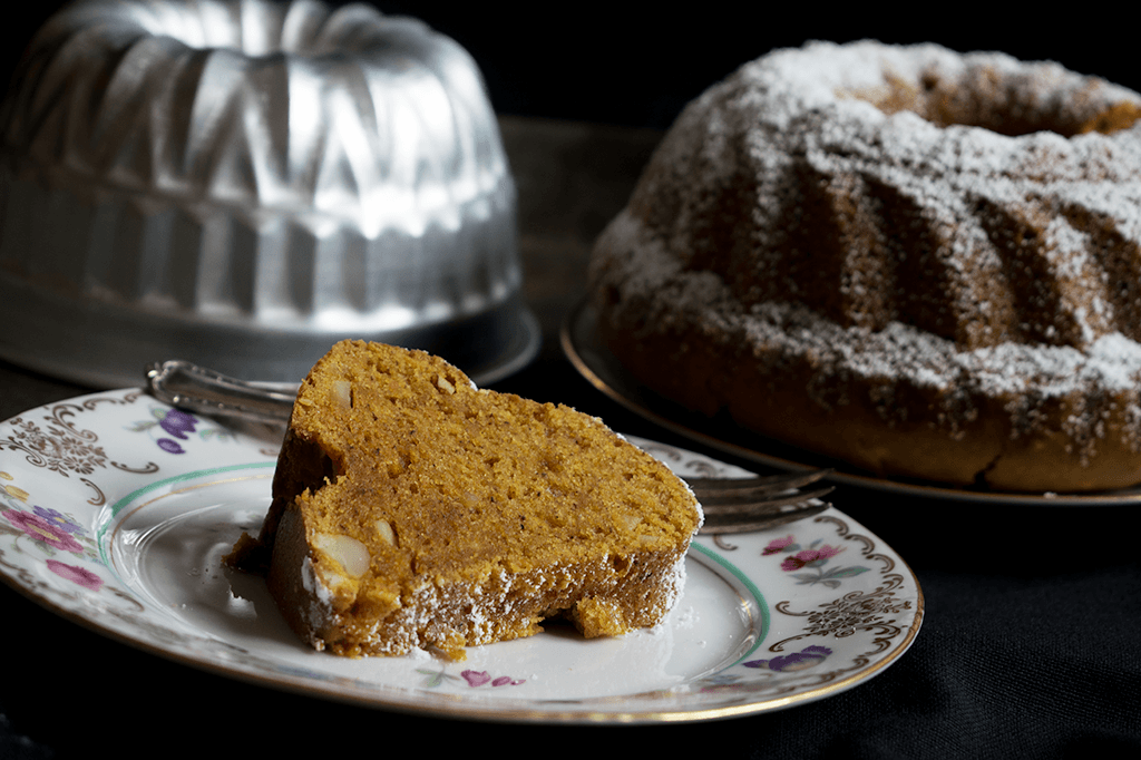 veganer Süßkartoffel Gugelhupf, veganer Süßkartoffel Kuchen mit zahlreichen Gewürzen