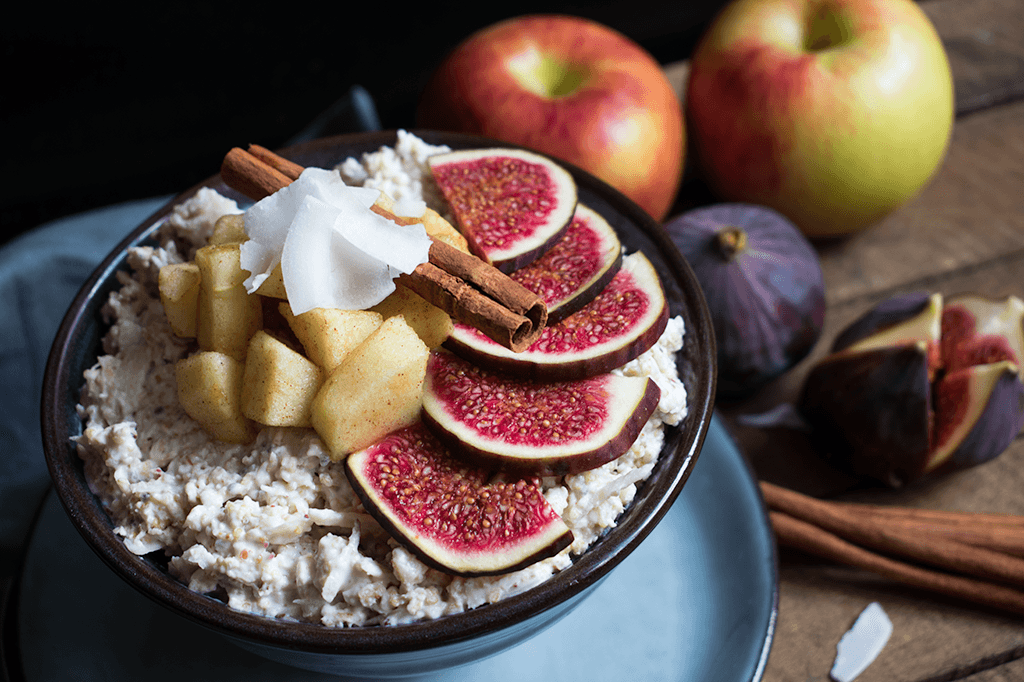 Overnight-Oats mit Apfelkompott und Feigen