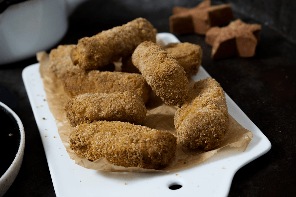 vegane Beilagen zum Weihnachtsmenü, vegane Kroketten, Rotweinschalotten, glasierte Möhren mit Ahornsirup