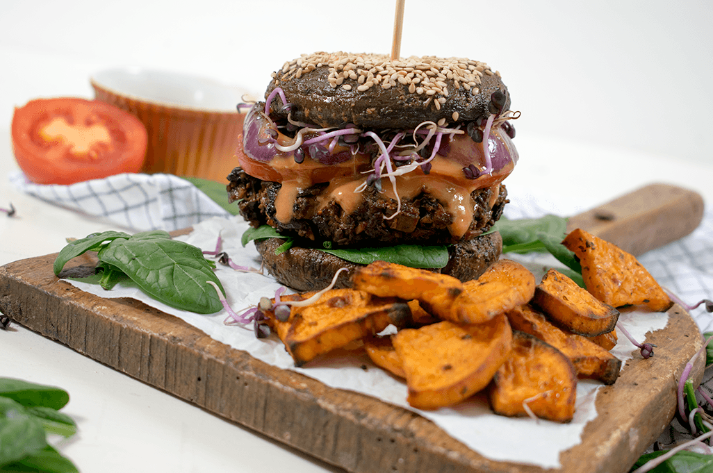 Portobello Burger mit Pilz-Tempeh-Patty, Pilz Burger, Low-Carb Burger