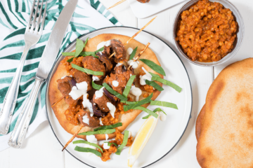 Tandoori-Champignons mit Rote-Linsen-Dal und Naanbrot