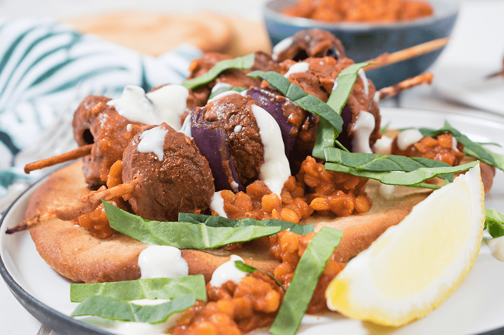 Tandoori-Champignons mit Rote-Linsen-Dal und Naanbrot