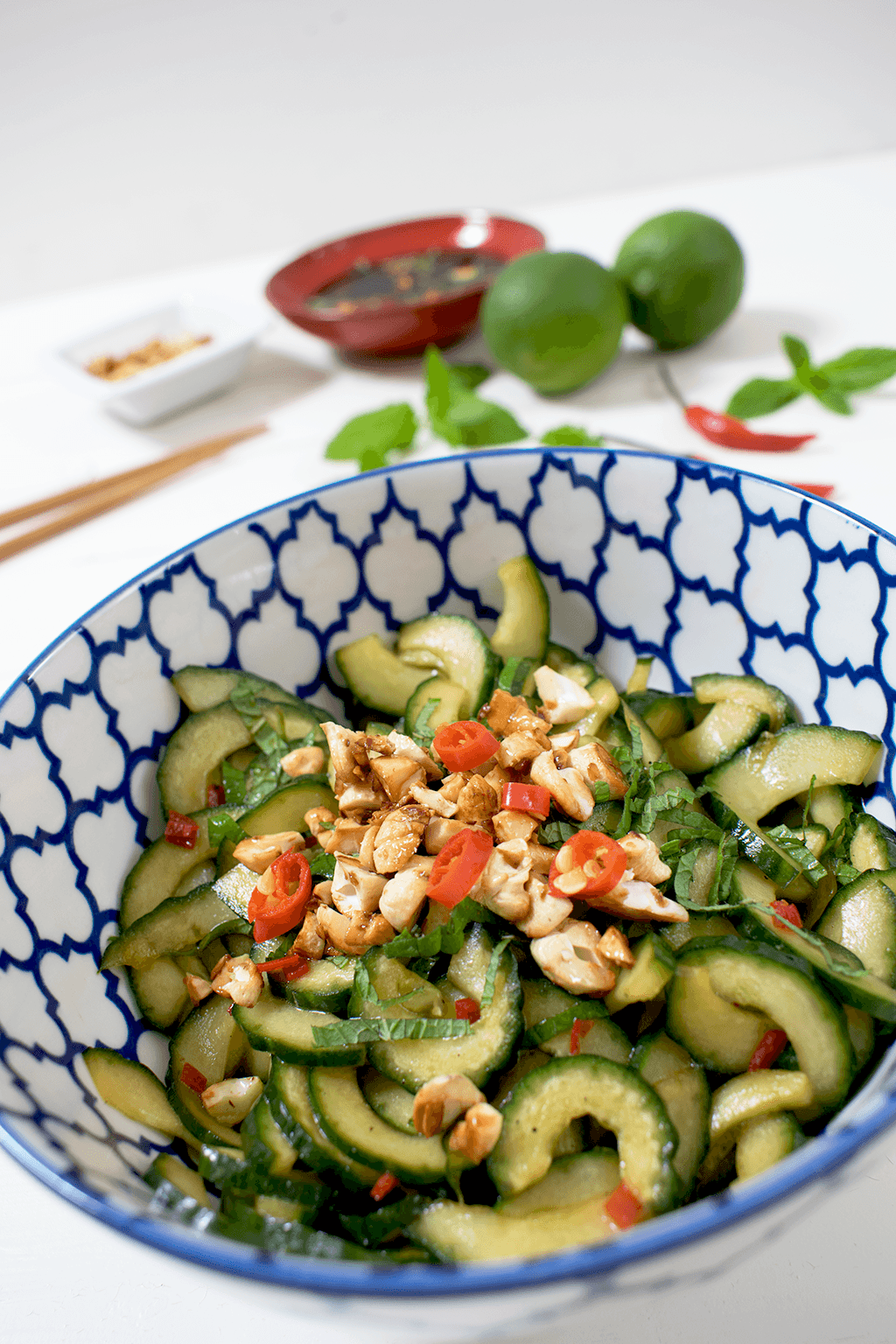 Thai Gurkensalat, asiatischer Gurkensalat, scharfer Gurkensalat, Gurkensalat mit Sojasoße