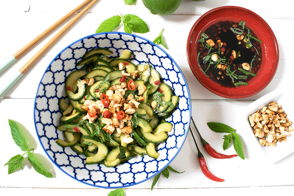 Thai Gurkensalat, asiatischer Gurkensalat, scharfer Gurkensalat, Gurkensalat mit Sojasoße